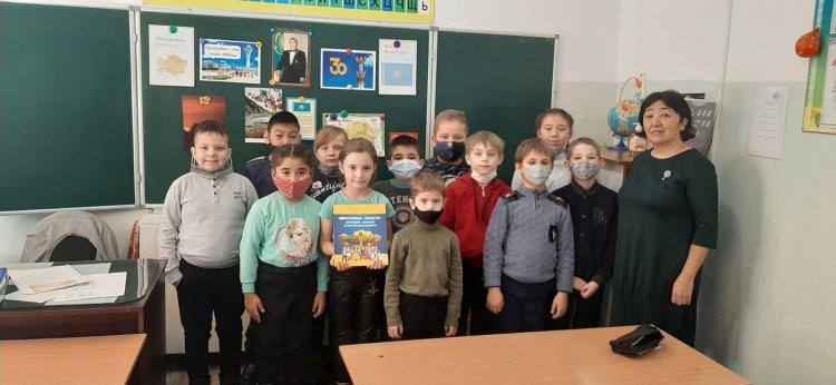 №14 мектеп-балабақшада Қазақстан Республикасының Тұңғыш Президенті күніне арналған сынып сағаттары өтті