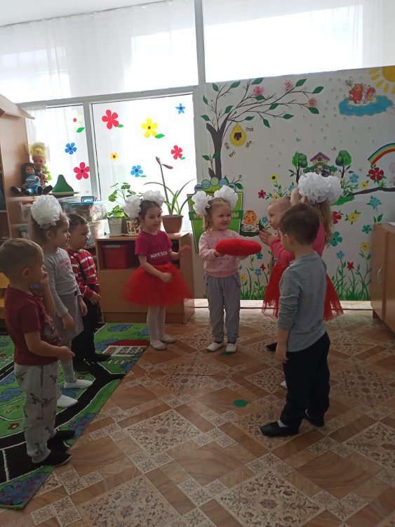 В группе  "Солнышко" проведена беседа ко дню  благодарности